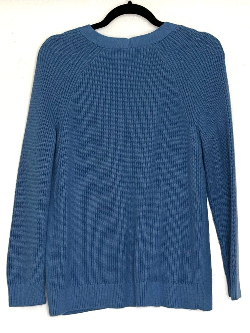 Talbots Shaker Stitch V-Neck Cardigan Medium Cornflower Blue Size 1XP - Picture 3 of 5